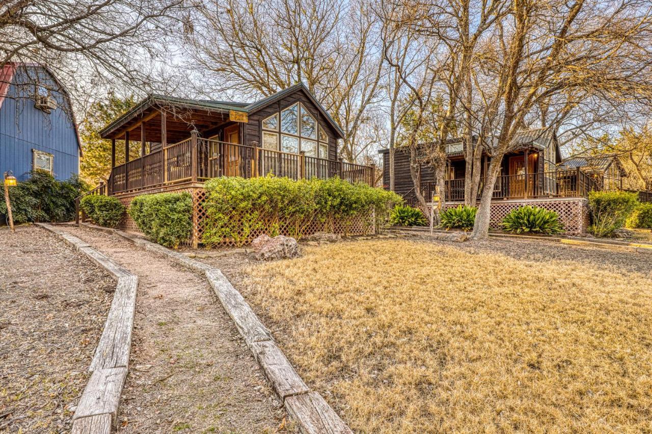 فيلا فريدريكسبيرغفي The Plum @ Mendelbaum Winery Guest Cabins المظهر الخارجي الصورة
