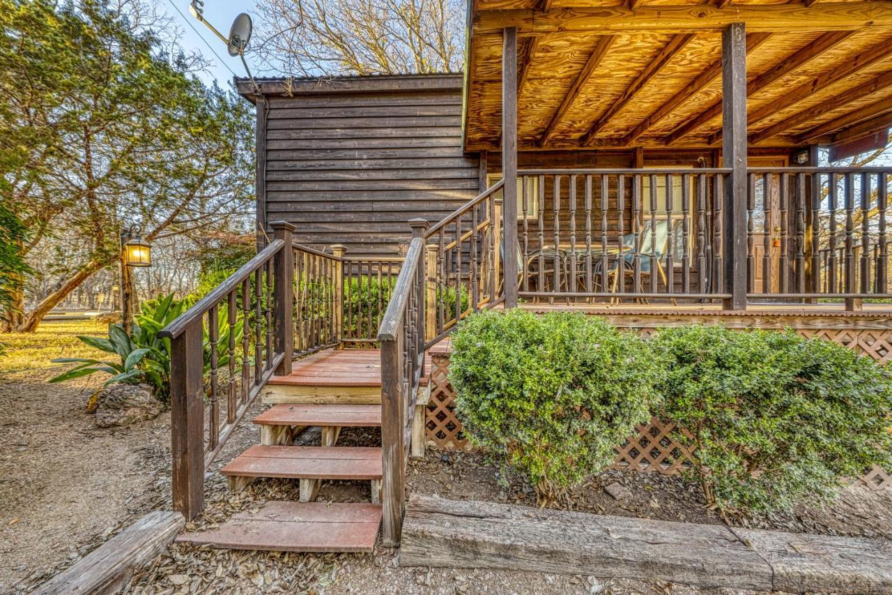 فيلا فريدريكسبيرغفي The Plum @ Mendelbaum Winery Guest Cabins المظهر الخارجي الصورة